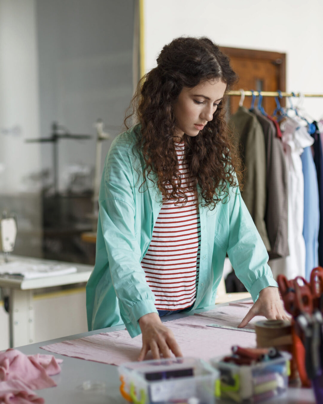 Tips para evitar errores al cortar tus prendas de vestir.